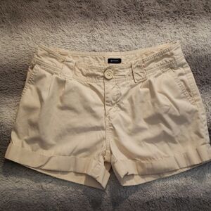 Gap size 4 shorts